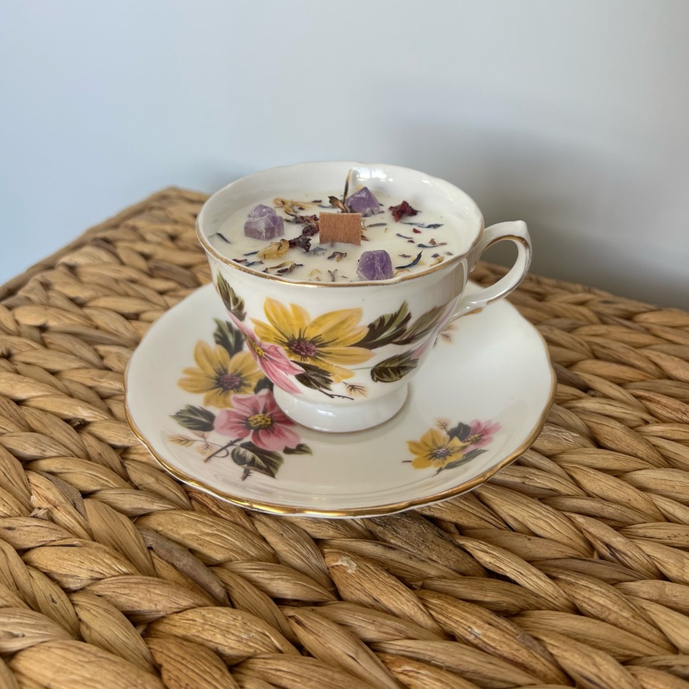 Floral Teacup Candle with Dried Flowers and Fake Amethyst Cedar Wick Organic Soy